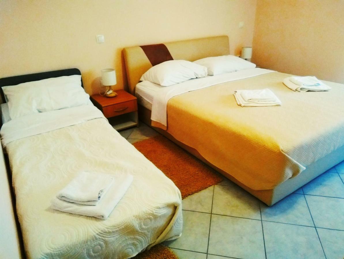 Aparthotel Viola Pjescana Uvala Exterior foto